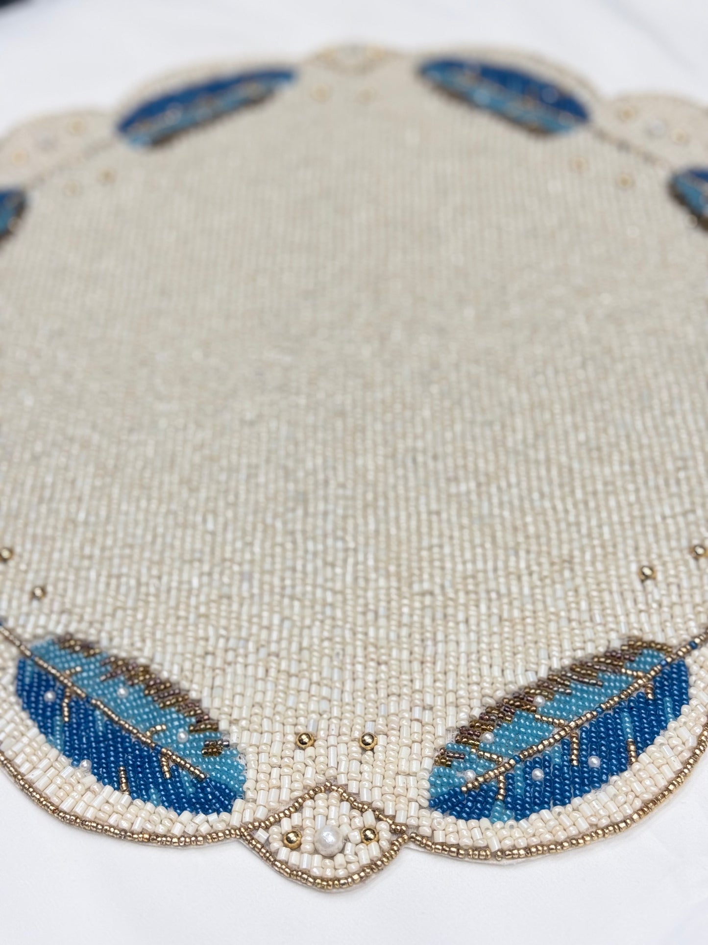 The Feathers Beaded placemat, Set of 2