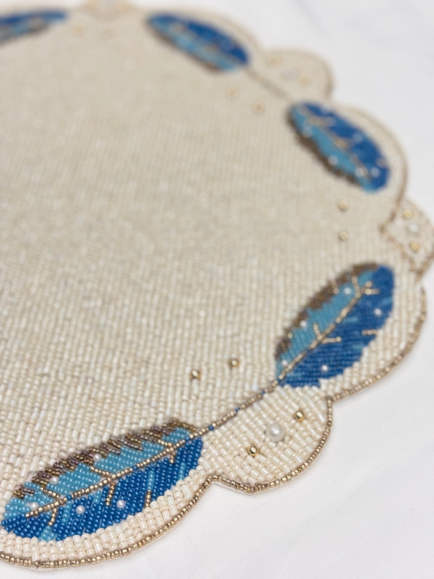 The Feathers Beaded placemat, Set of 2