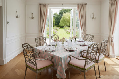 Embroidered Paris placemat, Set of 4