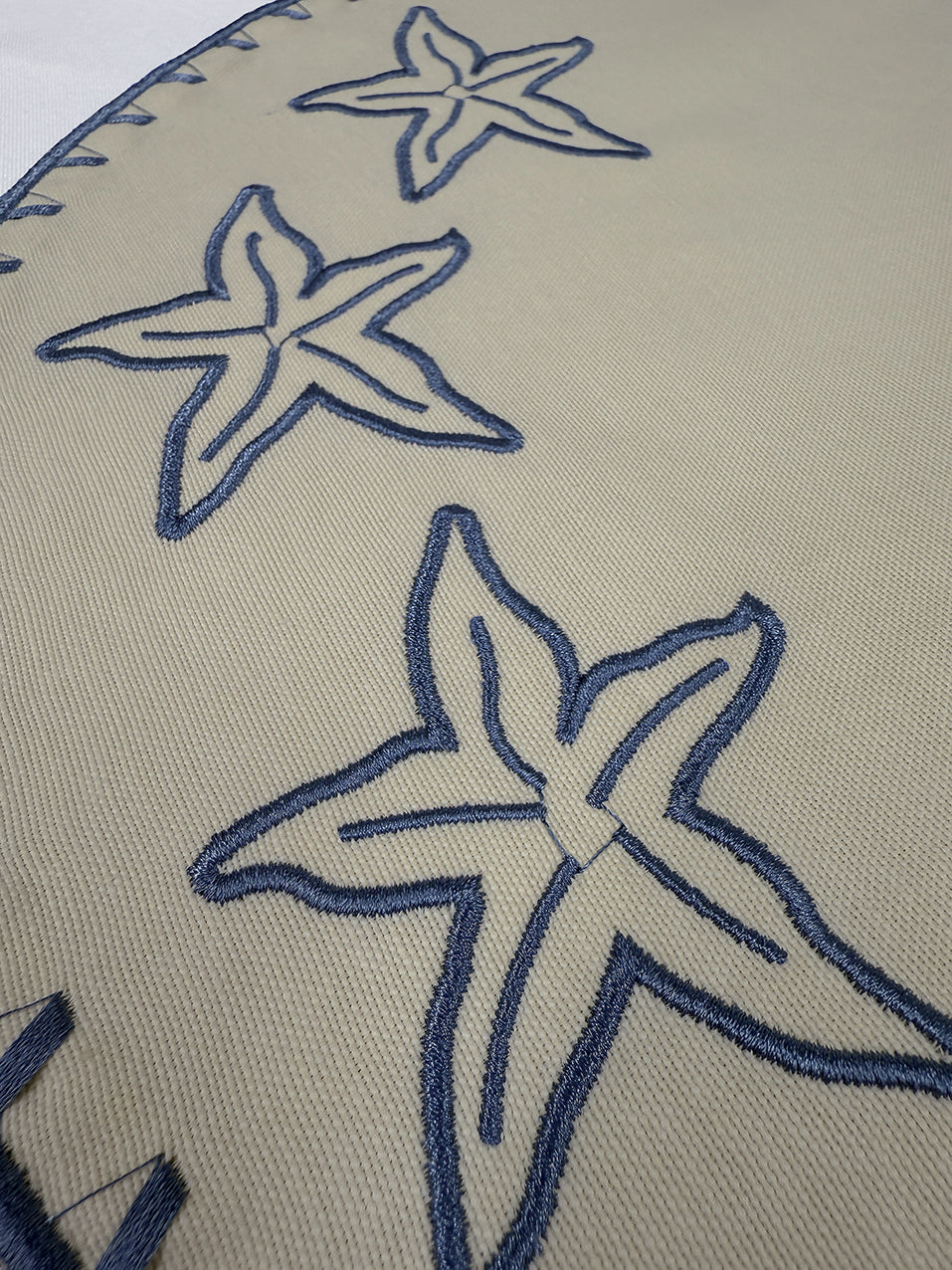 Embroidered Starfish placemat in Ivory & Blue, Set of 4