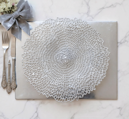 Flower Power Round Placemat in Silver, Set of 4