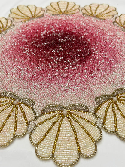 Sample Beaded Shell patterned placemat x 1